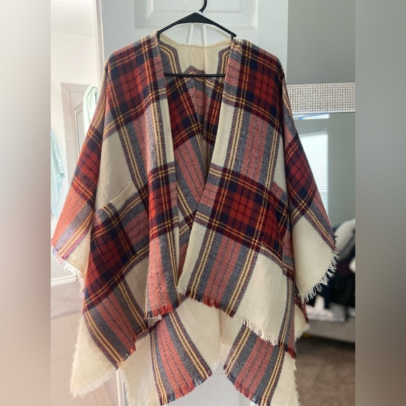 Fall pancho - Picture 2 of 4